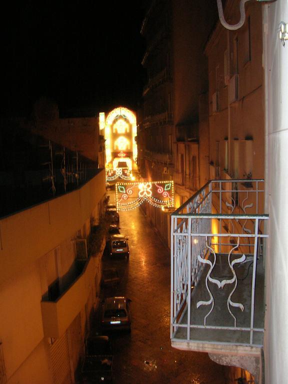 Casa Vacanze Trapani Via Merce エクステリア 写真